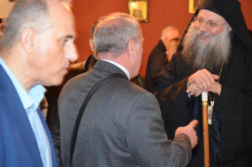 ΜΟΝΗ ΜΑΧΑΙΡΑ