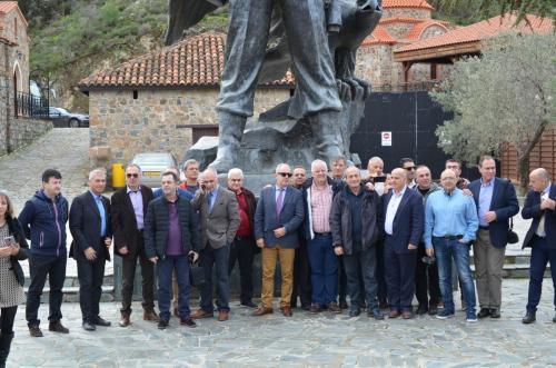 ΑΓΑΛΜΑ ΑΥΞΕΝΤΙΟΥ ΣΤΟ ΜΑΧΑΙΡΑ