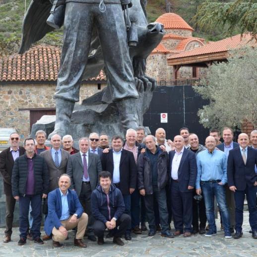 ΑΓΑΛΜΑ ΑΥΞΕΝΤΙΟΥ ΣΤΟ ΜΑΧΑΙΡΑ